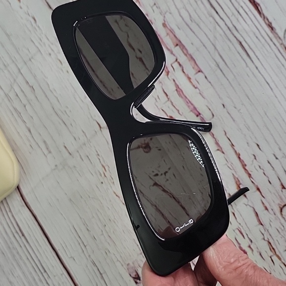 OTRA ZOE Black/Smoke Sunglasses main image 6
